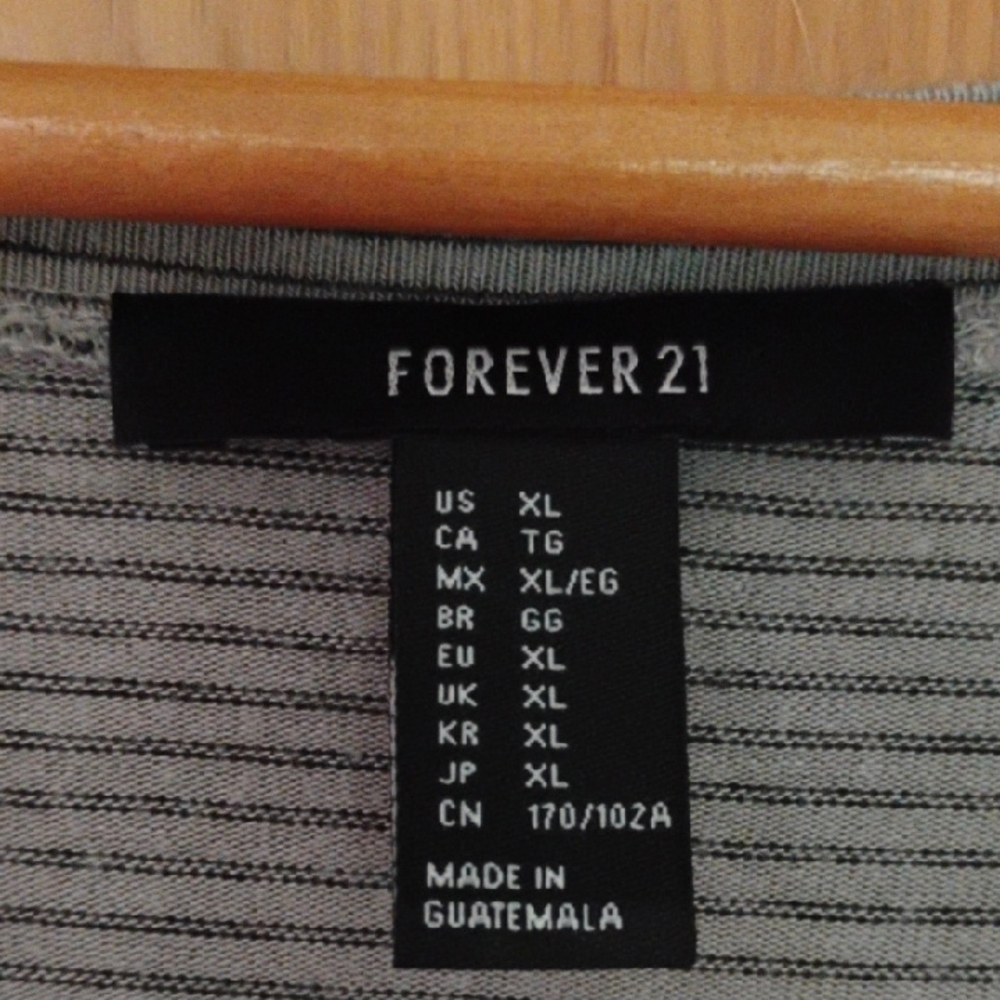Forever 21 Grey and Black Soft Knit V-Neck Tee Sz XL - Picture 2 of 3